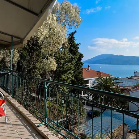 Majestic Sea View 1 Bedr Appartement